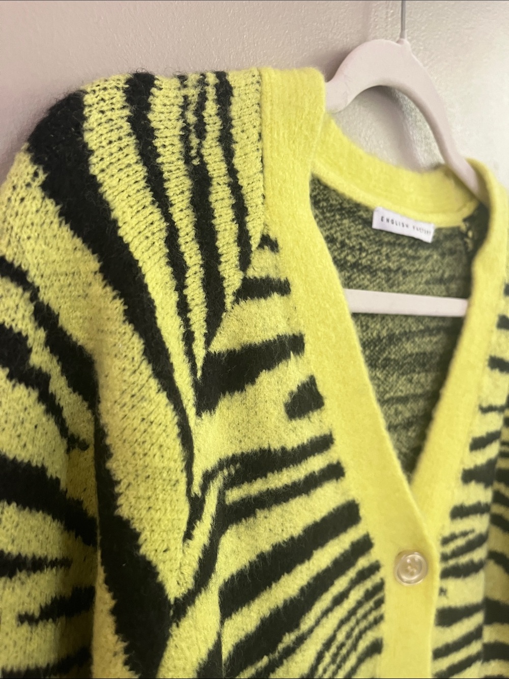 English Factory lime green/yellow crop v neck cardigan size medium size medium - Picture 11 of 11